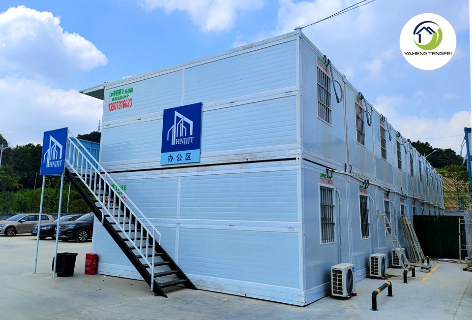 Folding containers