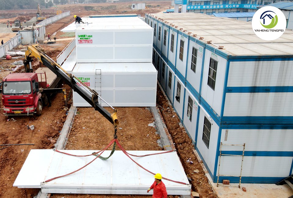 Folding container installation