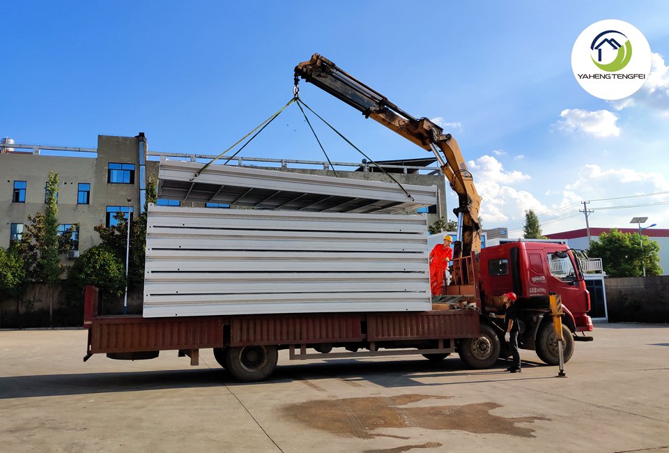 Folding container transport