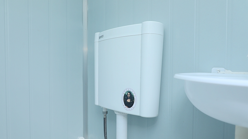 Flush in a straight line