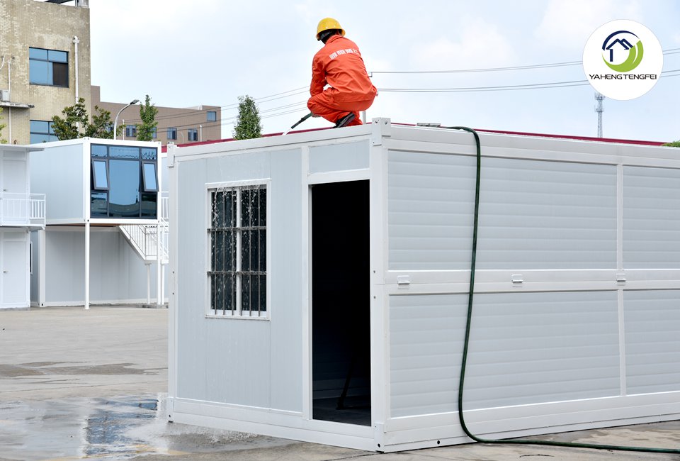 Folding container house waterproof