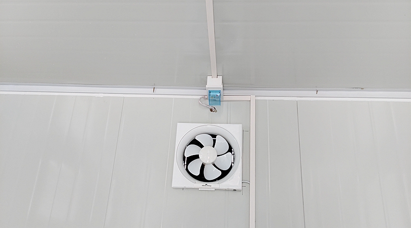 Built-in Exhaust Fan