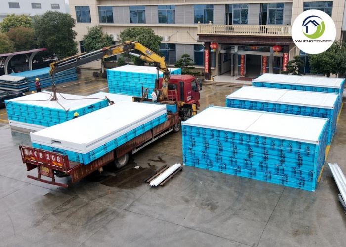 Customised folding container house for export to Saudi Arabia