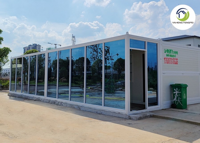 Mobile First Aid Station and Post-Disaster Emergency Assistance Container
