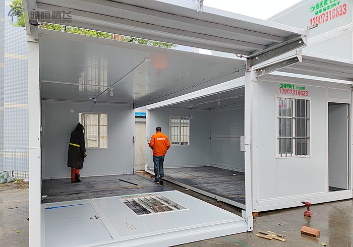 The foldable container seamlessly expands