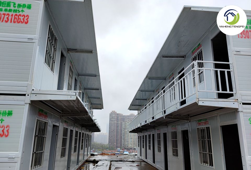accommodation container
